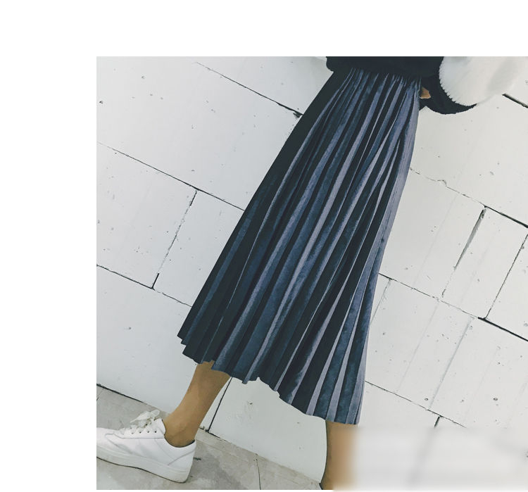 Bloombloom Pleated Velvet Midi Skirt | YESSTYLE