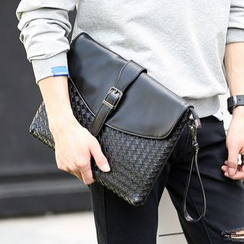 Men’s Clutches | YESSTYLE