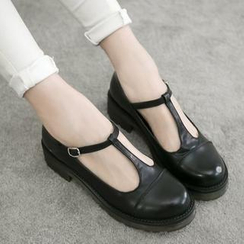 FM Shoes - T-Strap Mary Jane Pumps